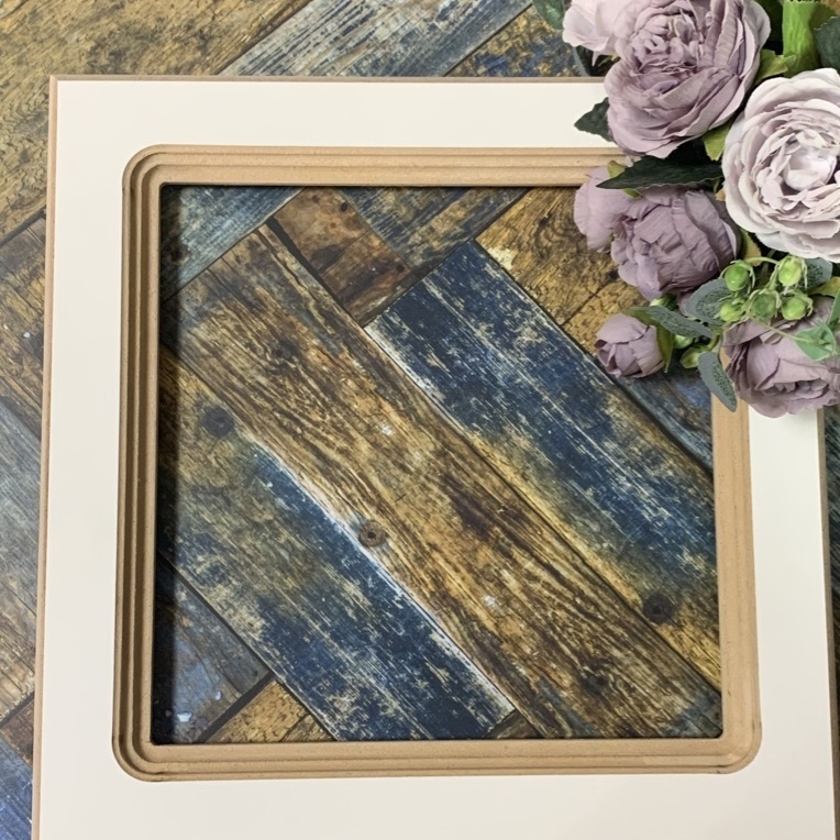 Багетные рамы квадратные