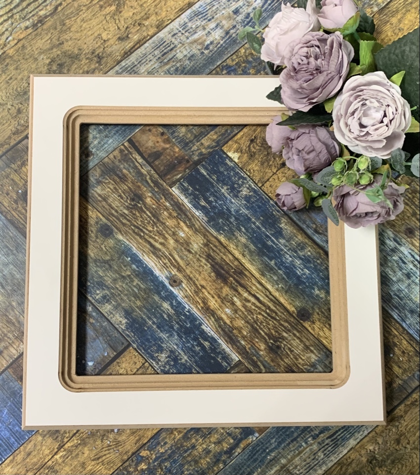 Квадратные багетные рамы Квадратные багетные рамы