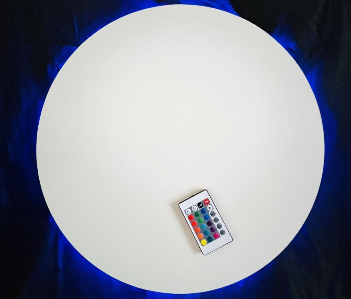 Артборд с подсветкой и дистанционным управлением. Цвет подсветки - RGB. Питание на батарейках или с внешнего аккумулятора